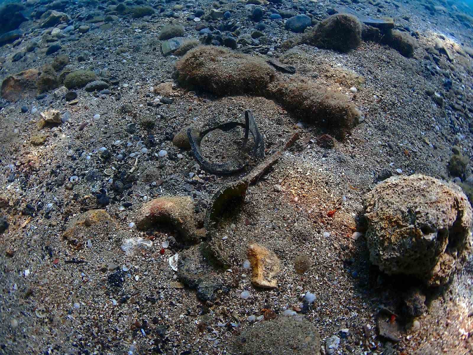 Büyükşehir’den Yat Limanı’nda deniz dip temizliği
