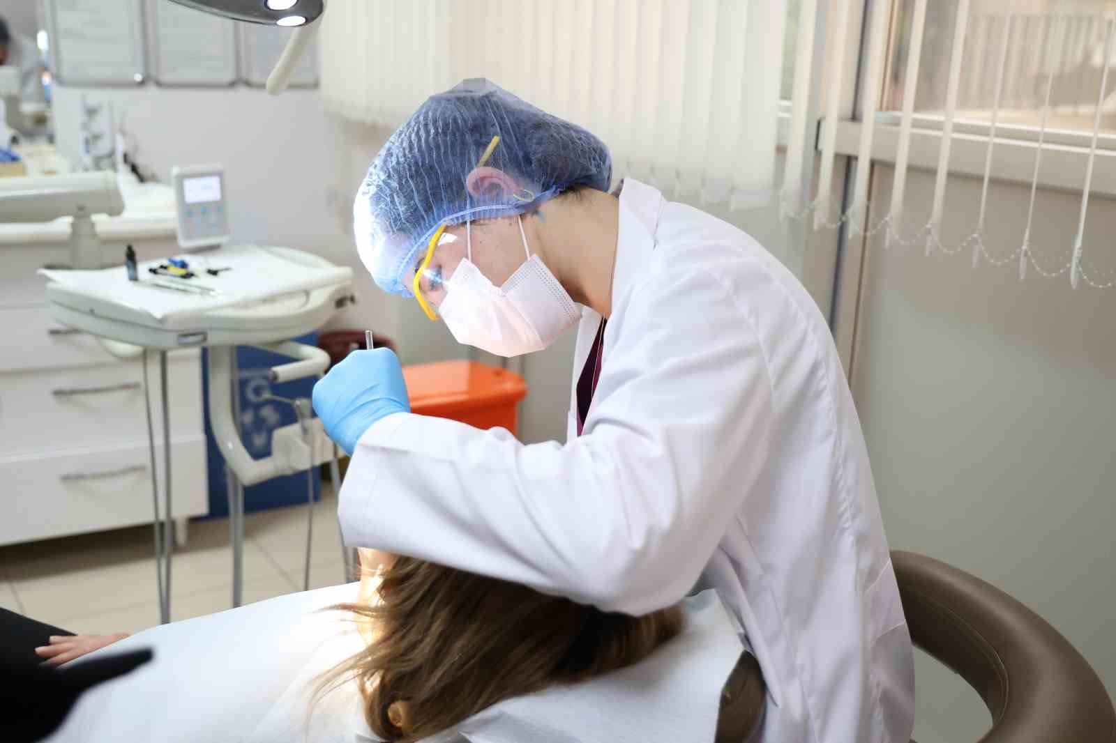 Büyükşehir’in Ağız ve Diş Sağlığı Polikliniği’nde 2025’te 7 bin vatandaşa hizmet verildi
