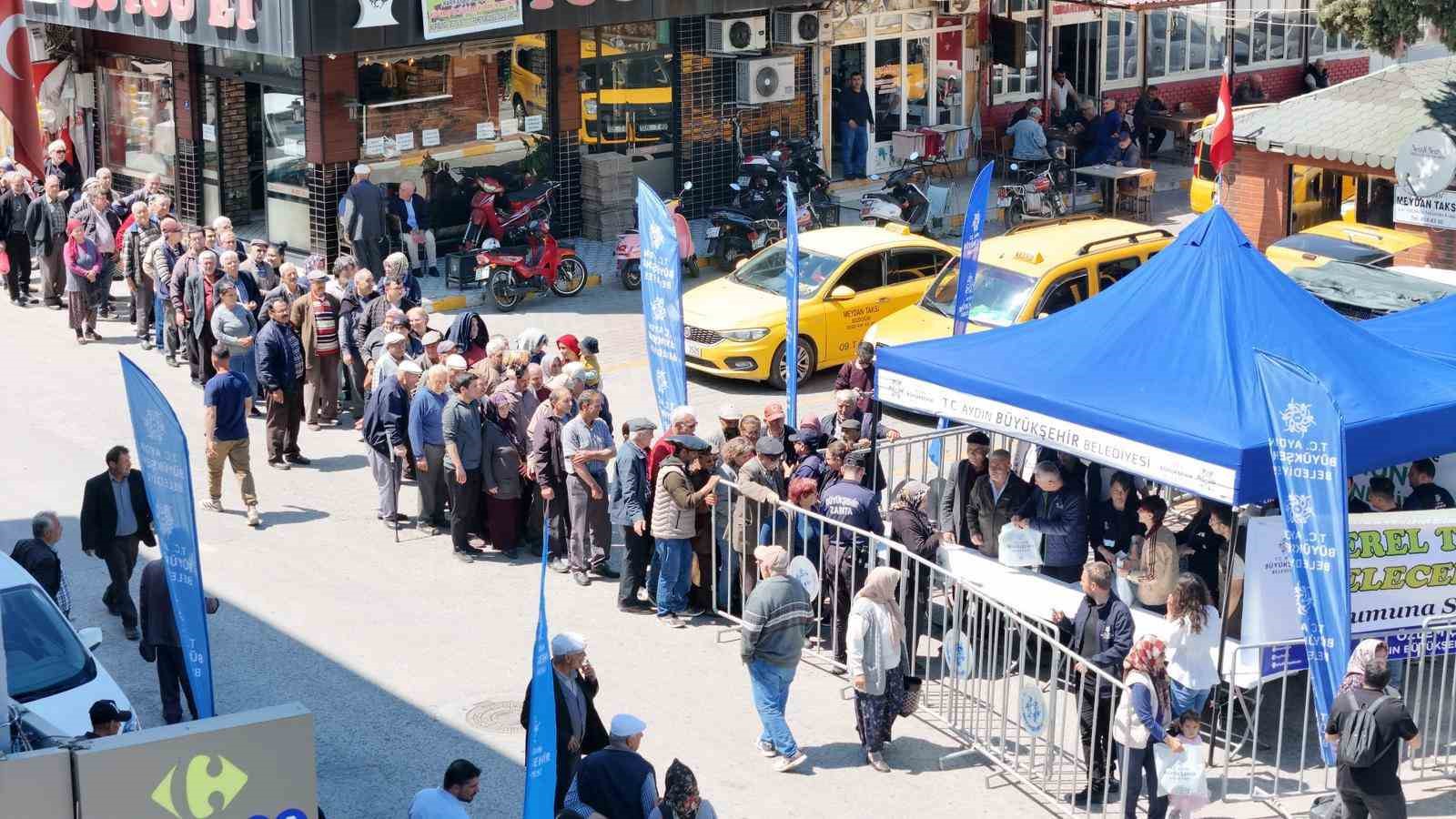Büyükşehir’in ’Ata Tohumları’ Bozdoğan’da vatandaşlarla buluştu
