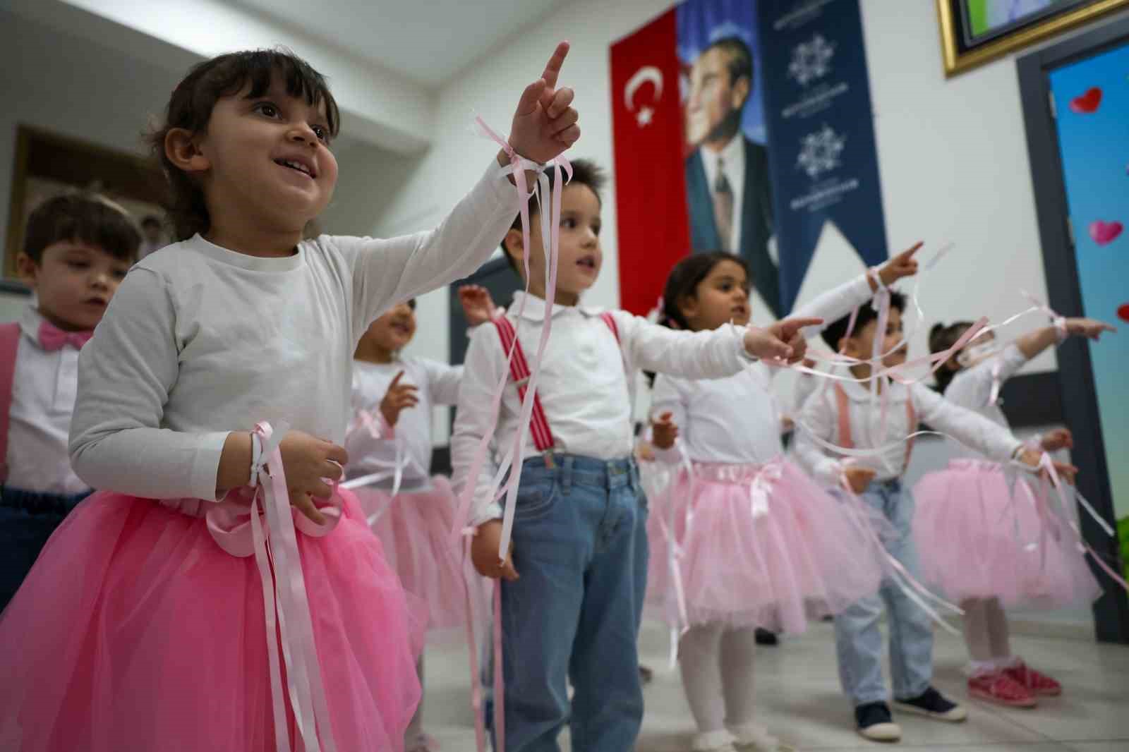 Büyükşehir’in Çocuk Gelişim Merkezleri’nde 23 Nisan etkinlikleri düzenlendi
