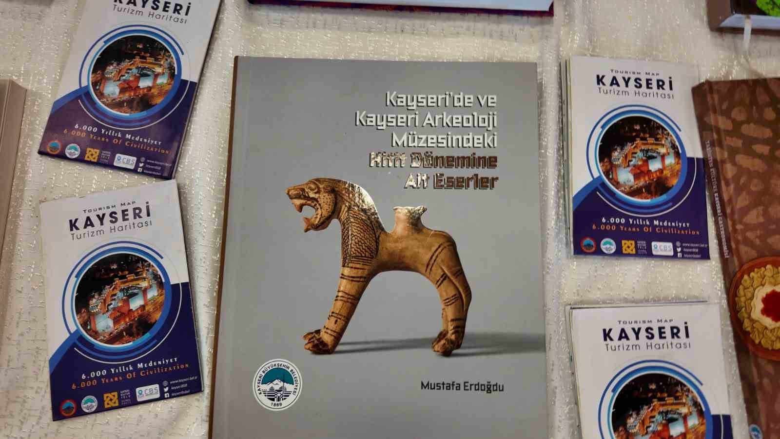 Büyükşehir’in Kültür Standı 8. Kayseri Kitap Fuarı’na renk katıyor
