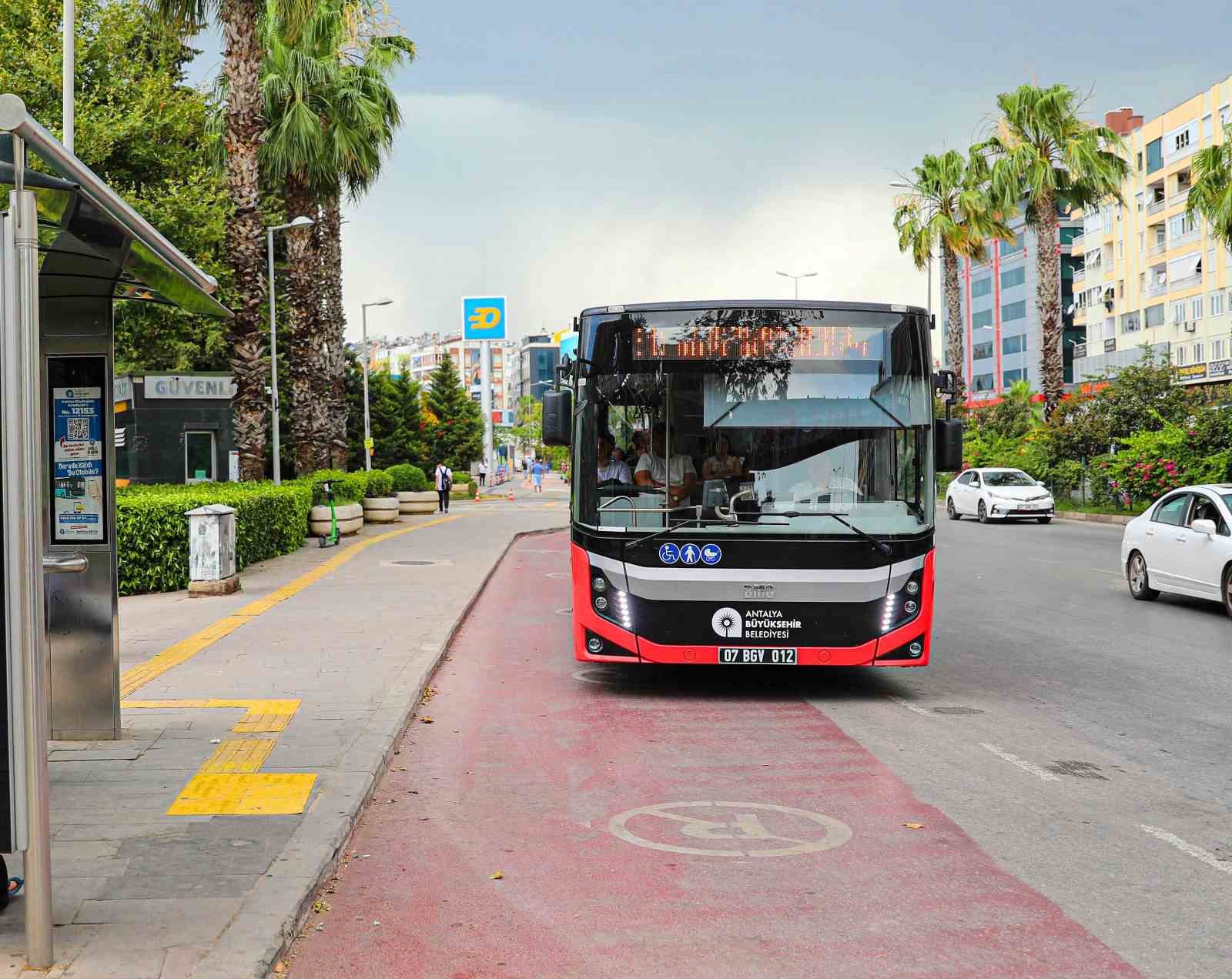 Büyükşehir’in toplu ulaşım araçları 1 Mayıs’ta ücretsiz yolcu taşıyacak
