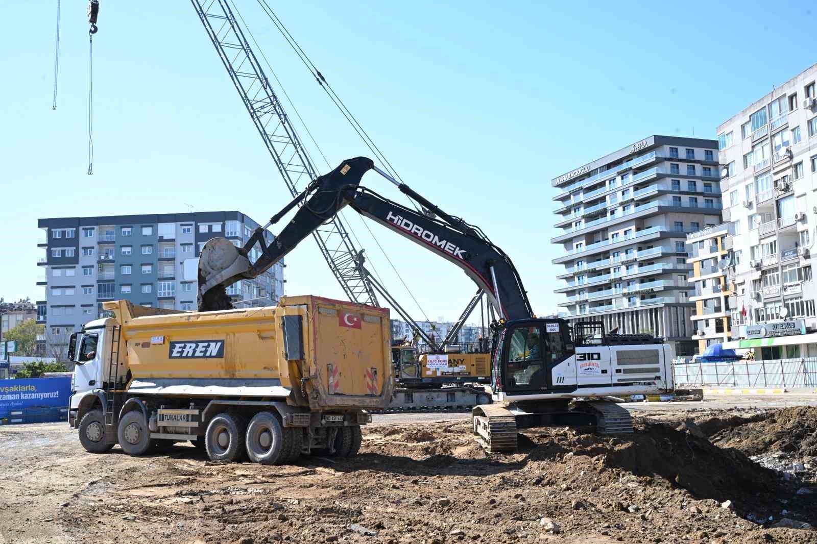 Büyükşehir’in ulaşım projeleri devam ediyor
