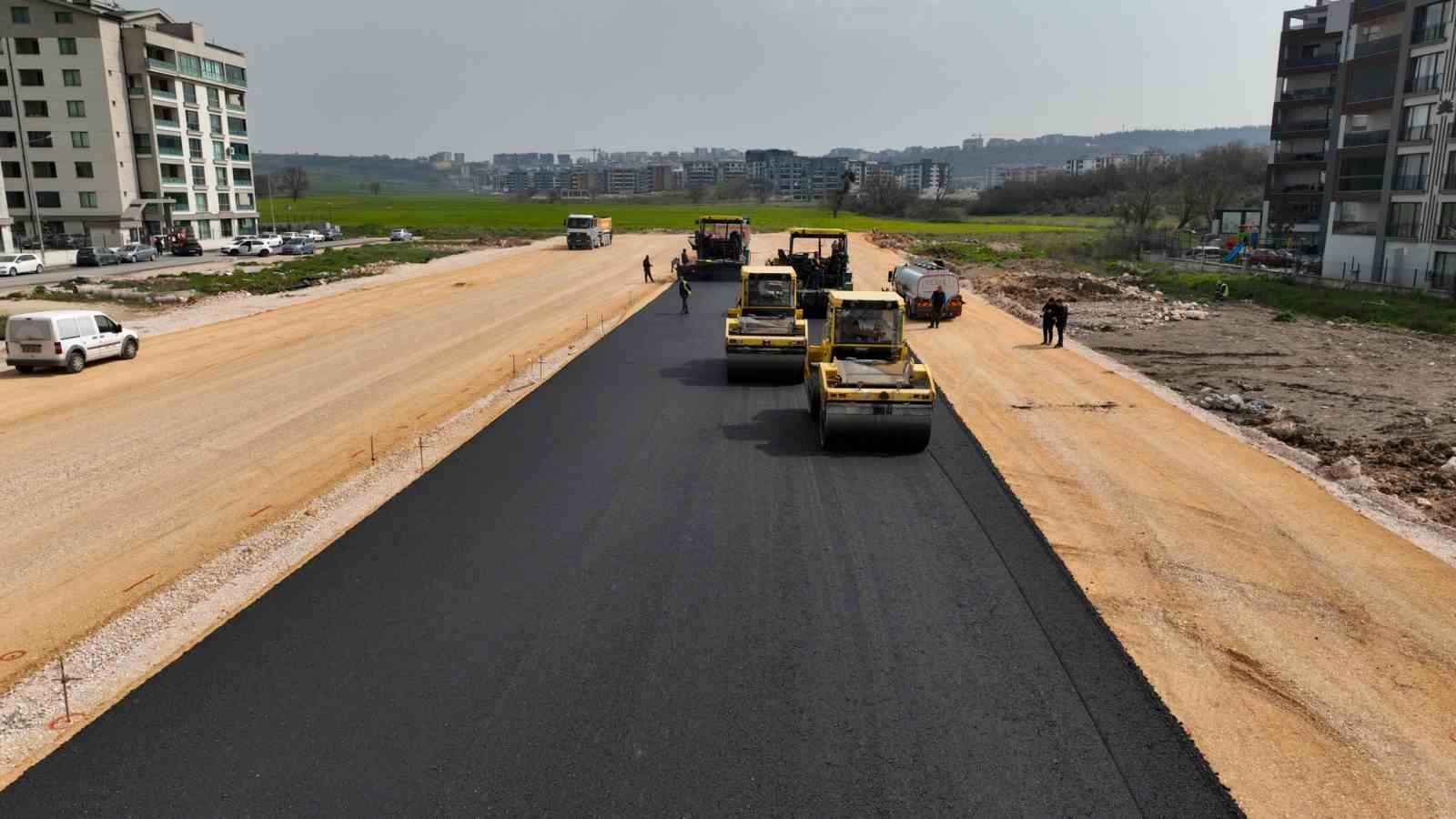 Büyükşehirle yeni yerleşimlere modern yollar
