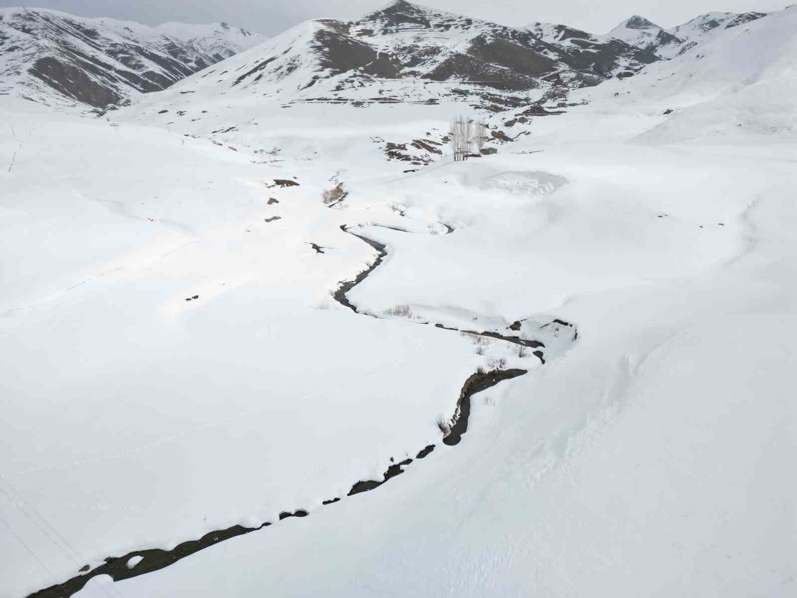 Buz tutan menderesler çözüldü
