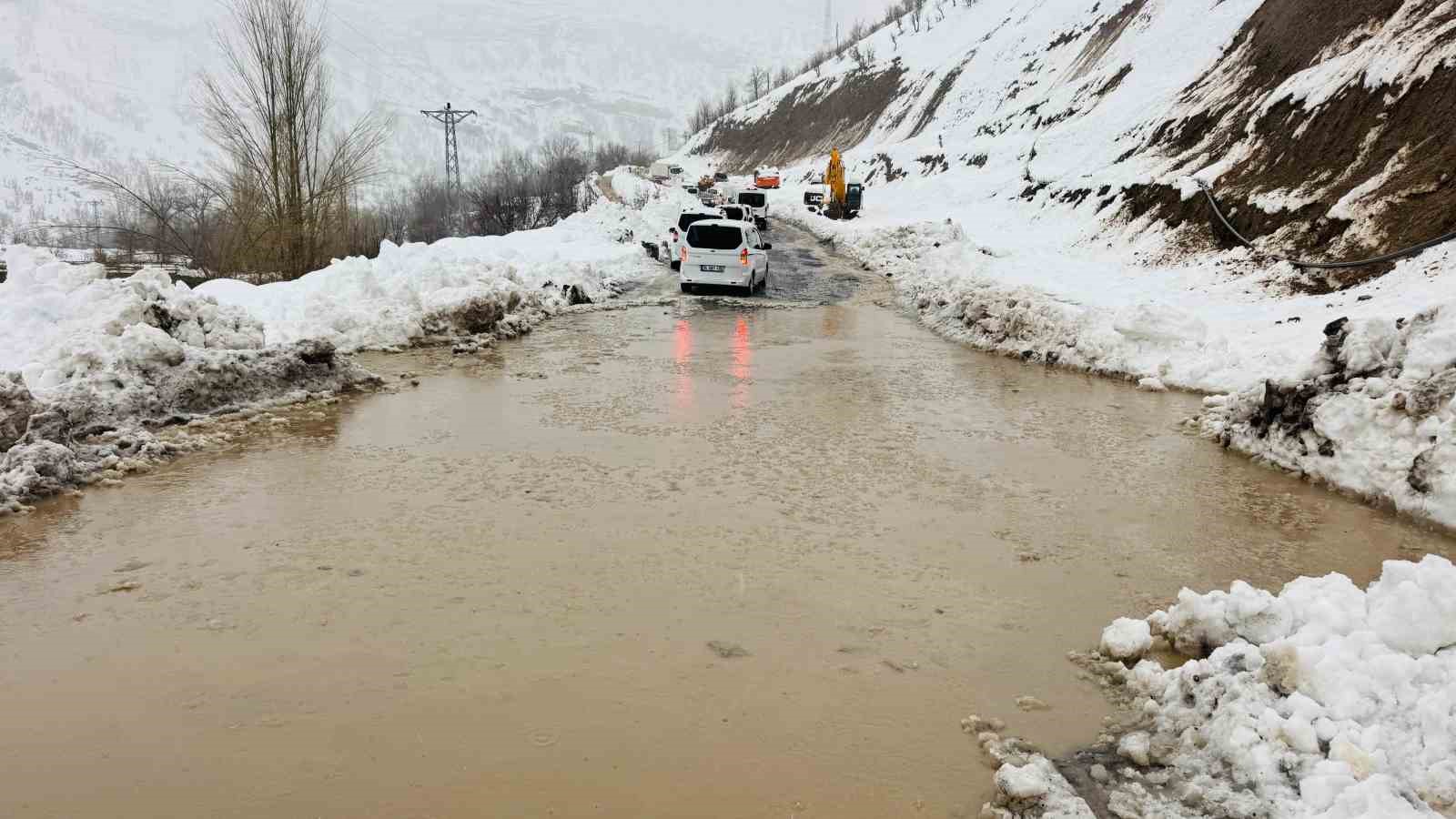 Buzlanma kazayı beraberinde getirdi: 2 yaralı
