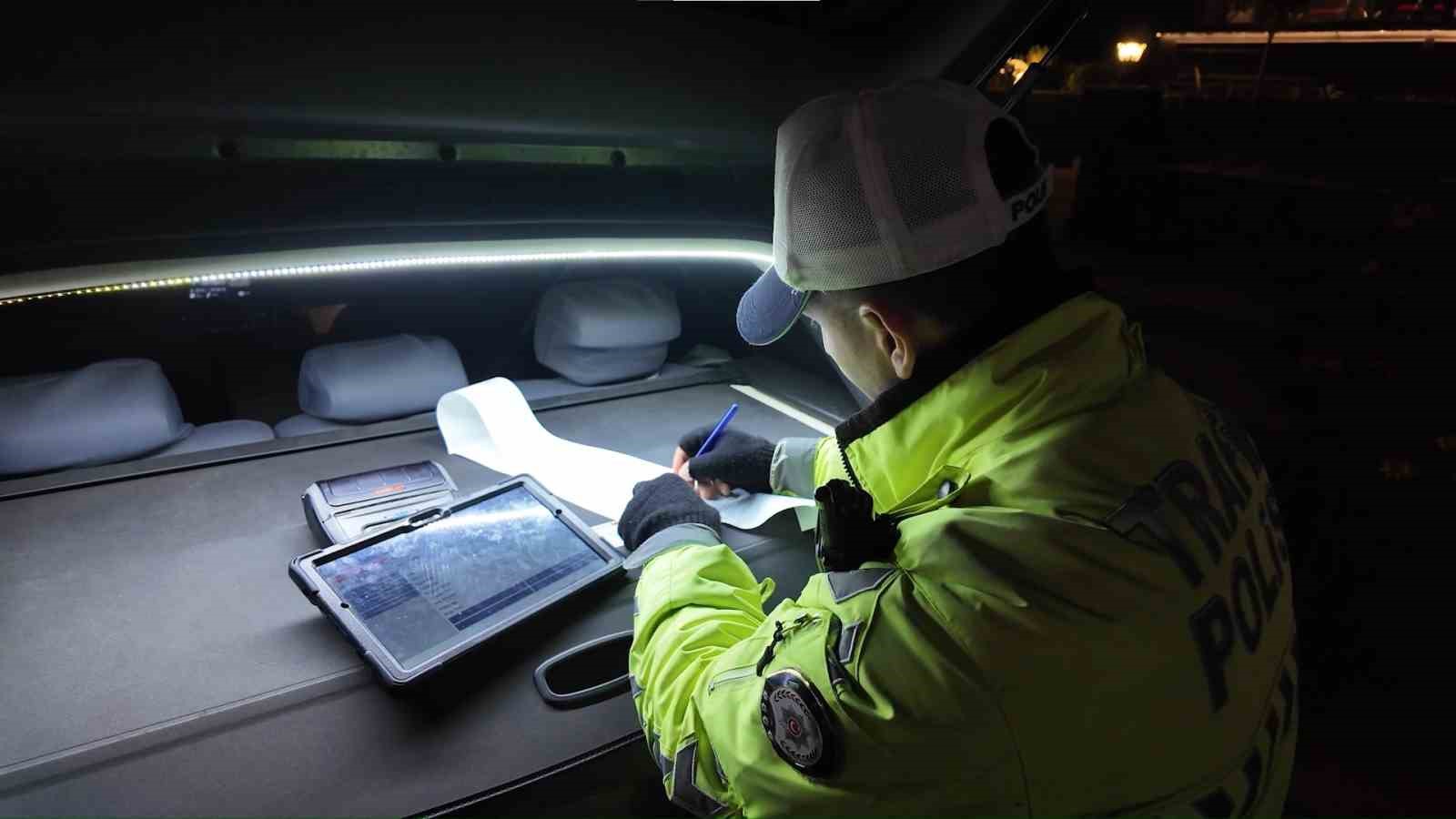 Caddebostan’da trafik magandalarına 259 bin lira ceza
