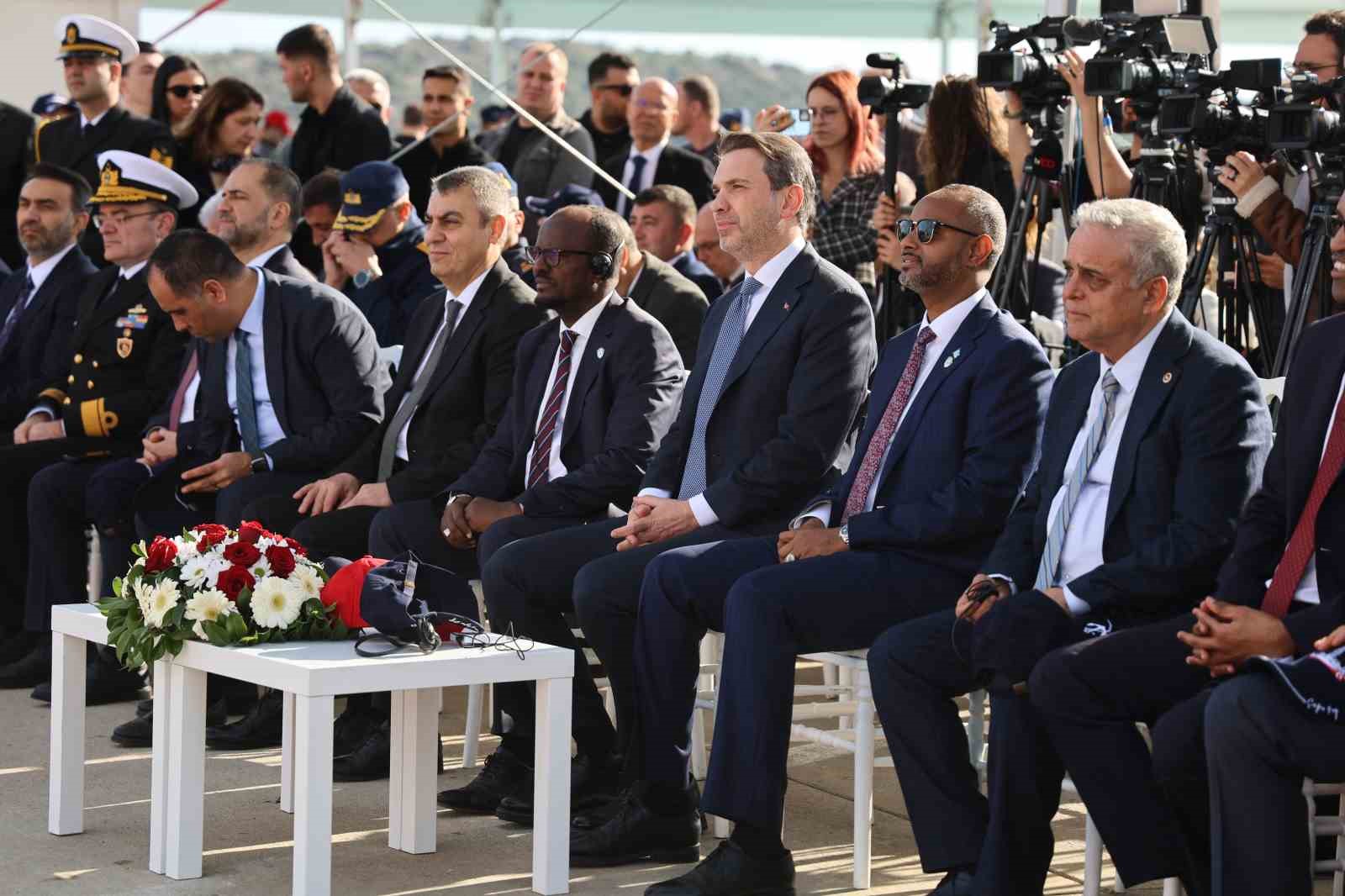 Çağrı Bey sondaj gemisi, Bakan Bayraktar’ın katıldığı törenle Somali’ye uğurlandı
