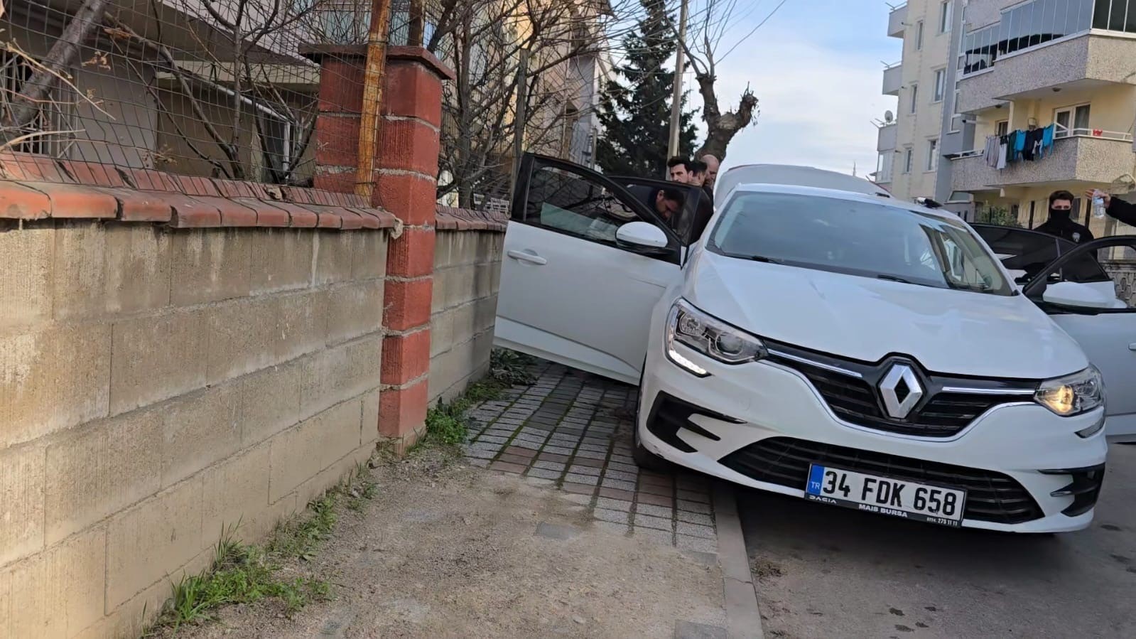 Çakarlı araçla polisten kilometrelerce kaçtı, 173 bin lira ceza yedi
