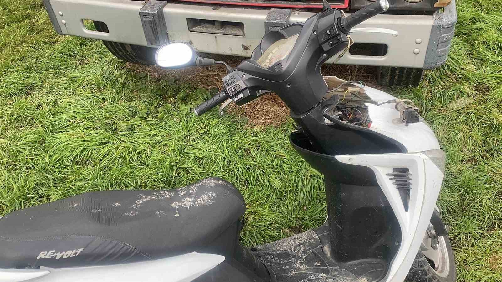 Çaldıkları motosikleti çalıştıramayan hırsızlar zarar verip bıraktı
Çaldıkları motosikleti çalıştıramayan hırsızlar zarar verip bıraktı