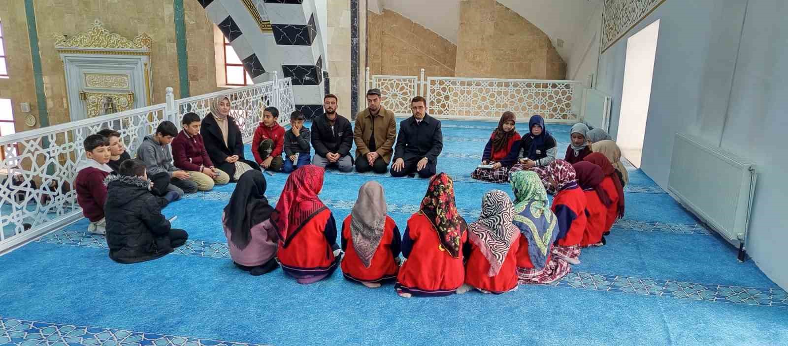 Çaldıranlı öğrenciler hem eğlendi hem öğrendi
Çaldıranlı öğrenciler hem eğlendi hem öğrendi