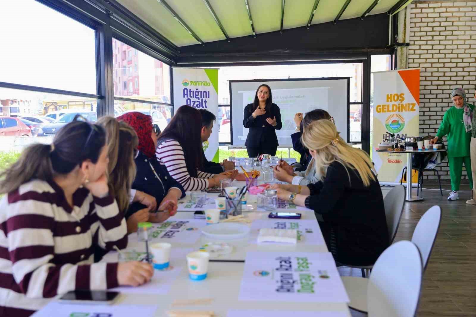 Cam atıklar değerleniyor, kavanozlar mum oluyor
