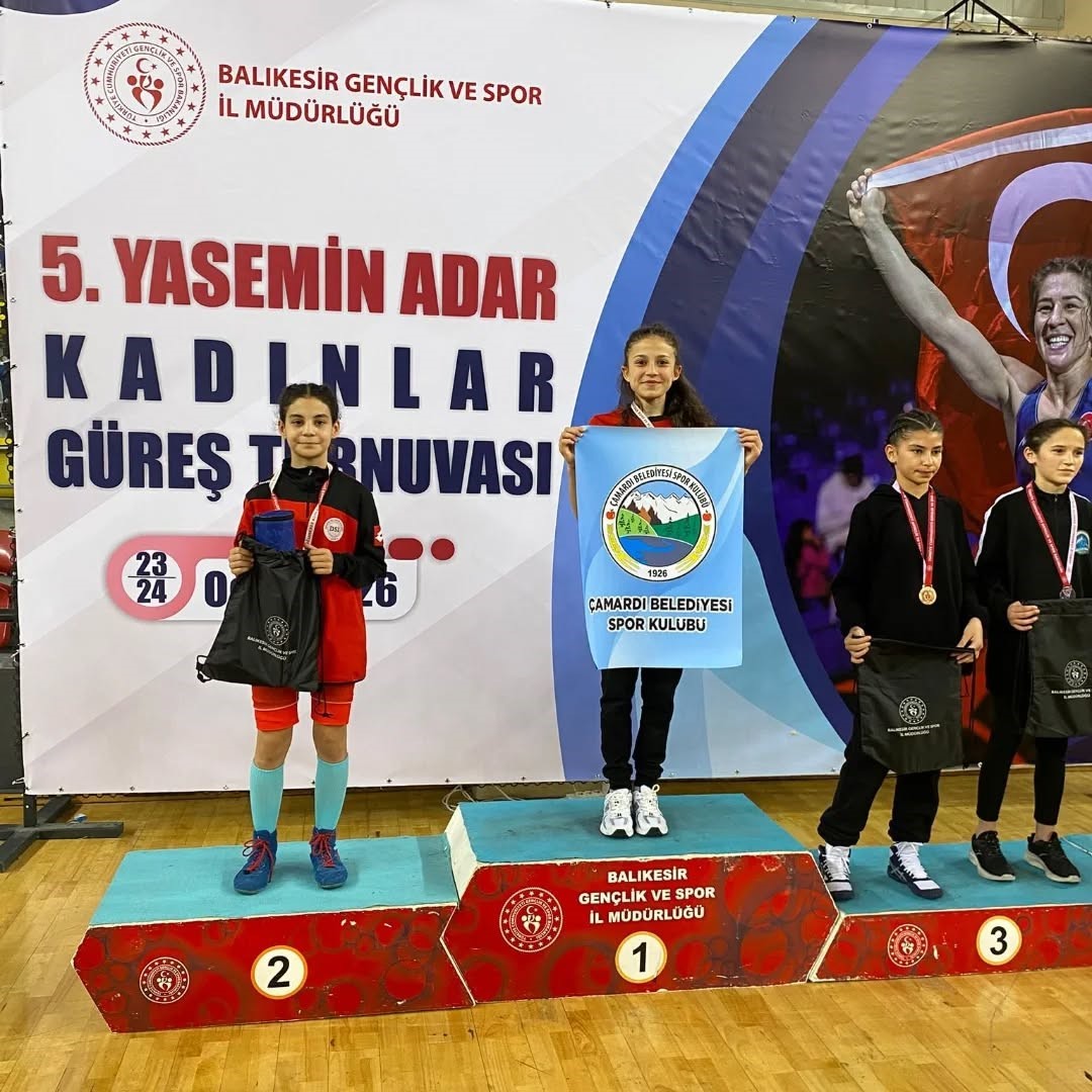 Camardı Spor Kulübü sporcuları Balıkesir’den madalya ile döndü
