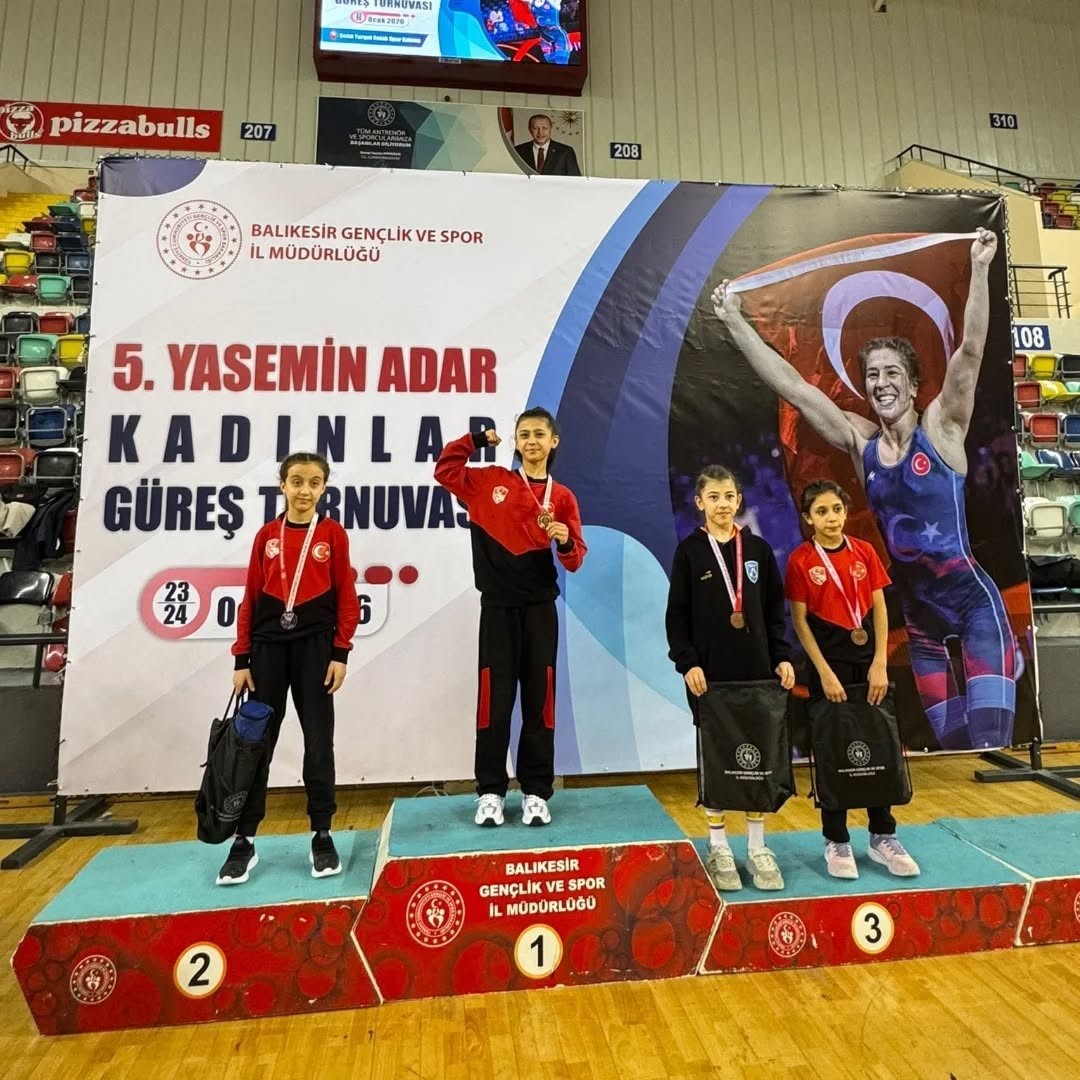 Camardı Spor Kulübü sporcuları Balıkesir’den madalya ile döndü
