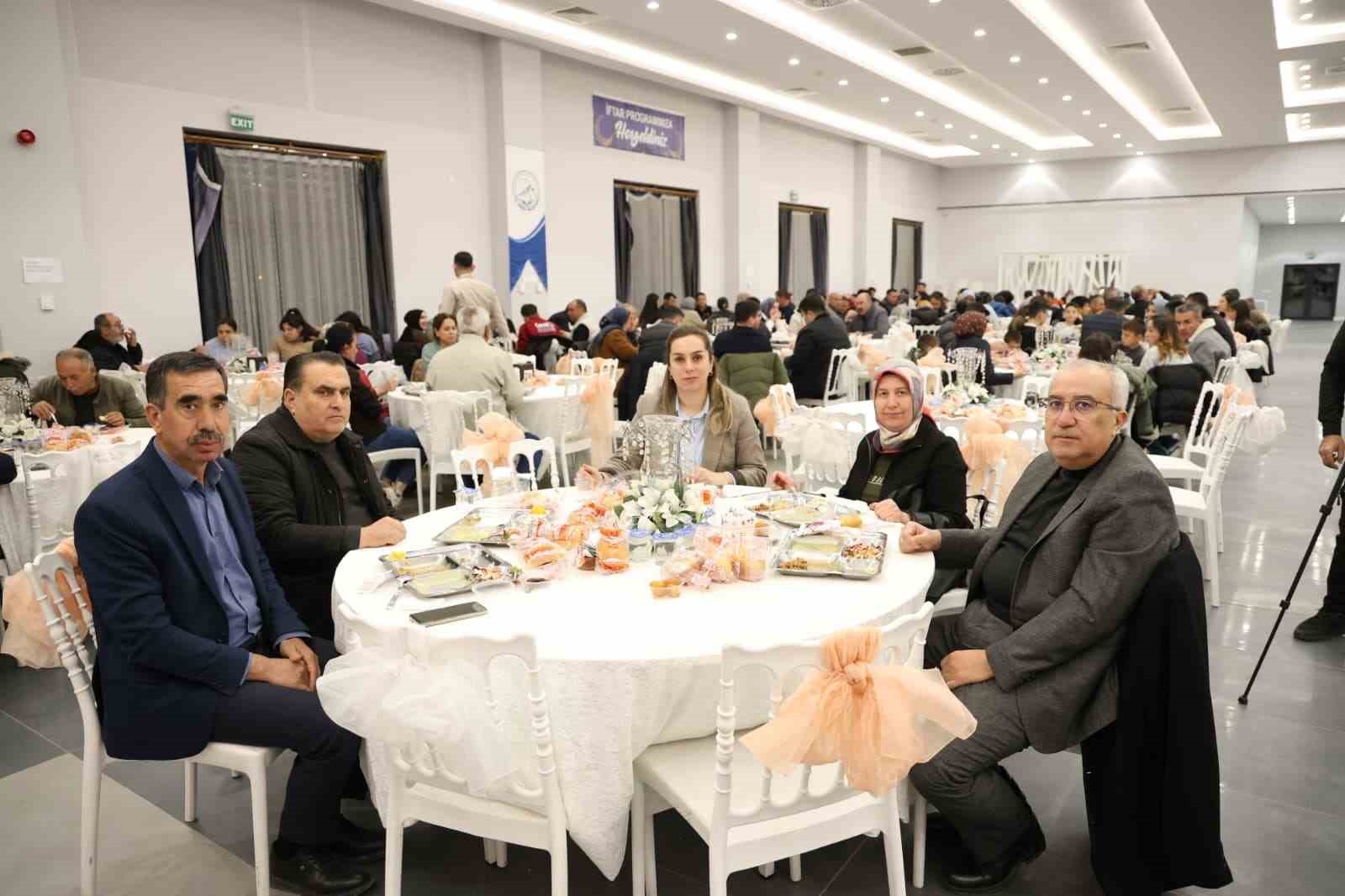 Çameli Belediyesi aynı sofrada buluştu
