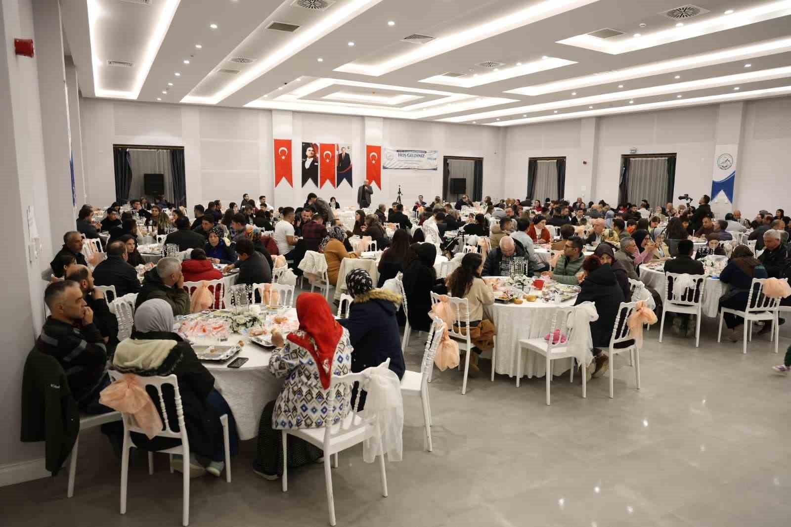 Çameli Belediyesi aynı sofrada buluştu
