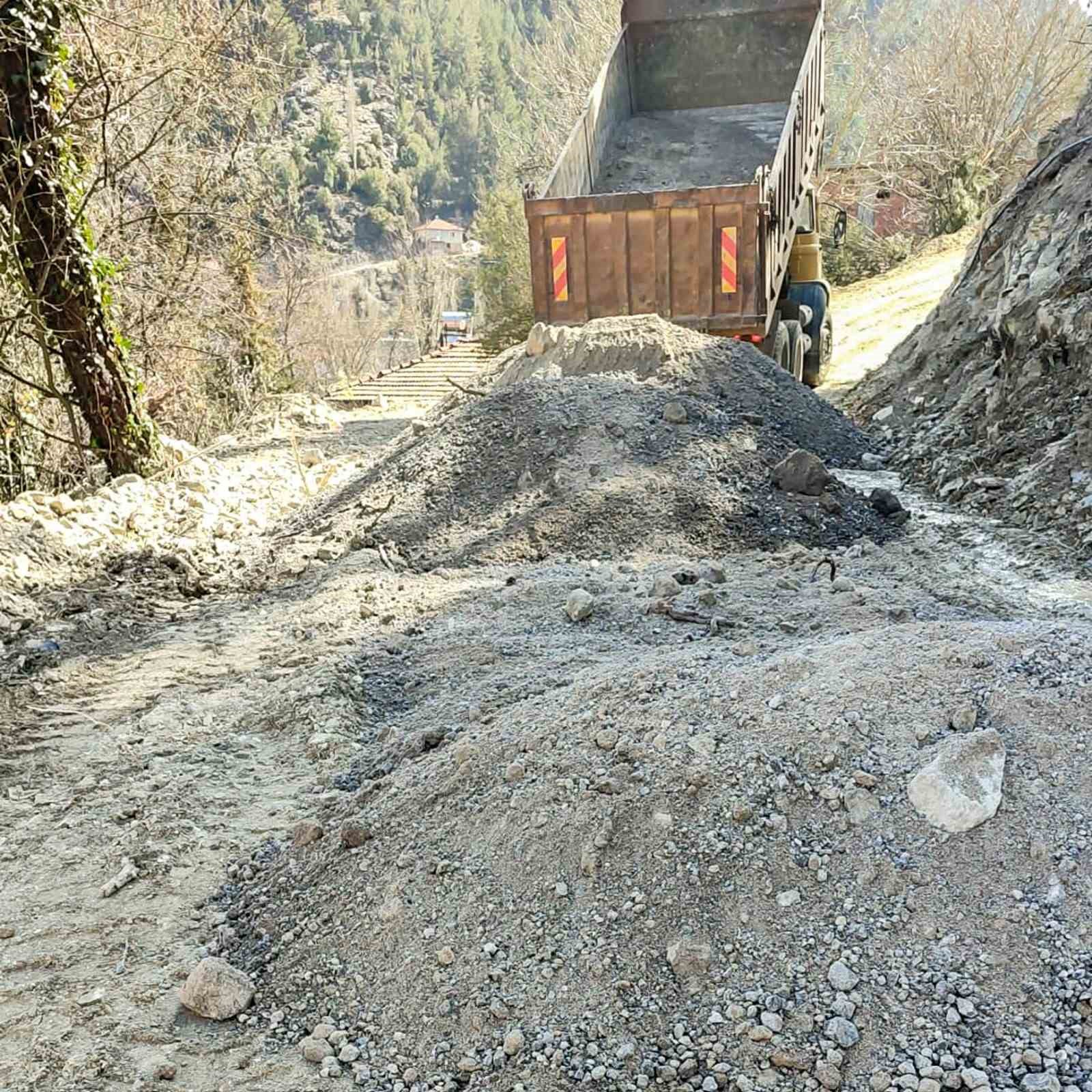Çameli Belediyesinde engelli vatandaşlar için yol çalışması
