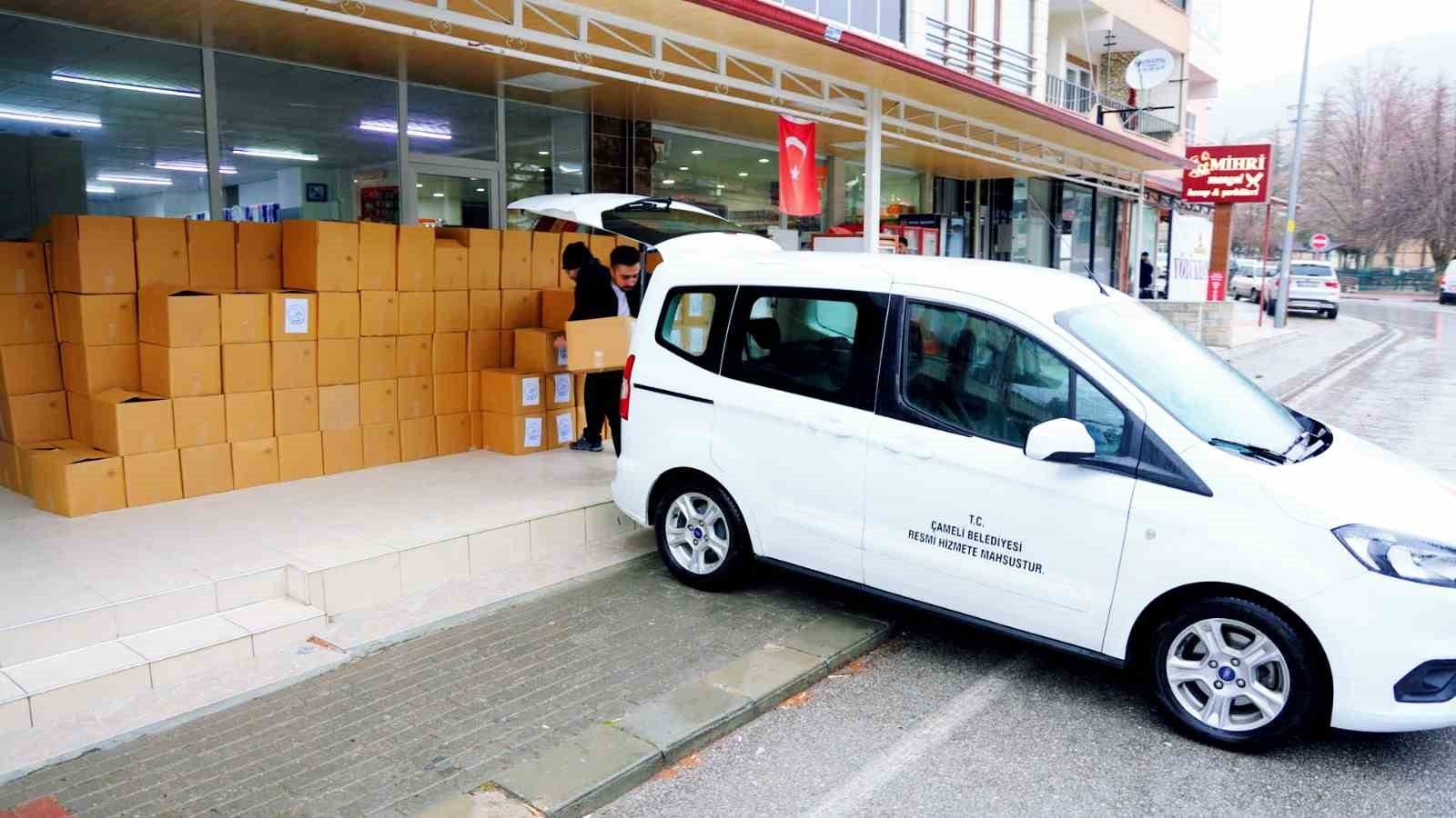 Çameli Belediyesinden ihtiyaç sahiplerine Ramazan kolisi desteği
