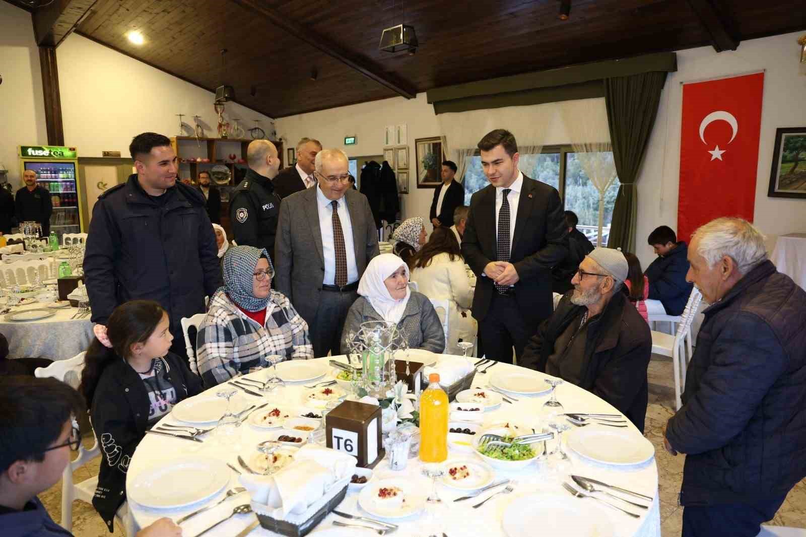 Çameli protokolü şehit ve gazi aileleriyle iftar sofrasında buluştu
