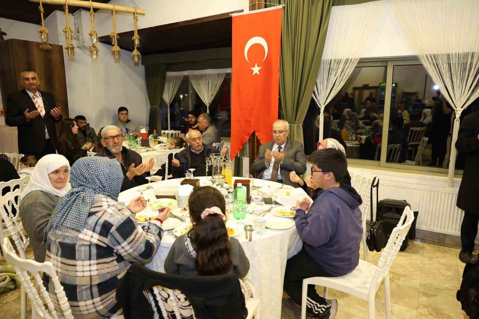 Çameli protokolü şehit ve gazi aileleriyle iftar sofrasında buluştu
