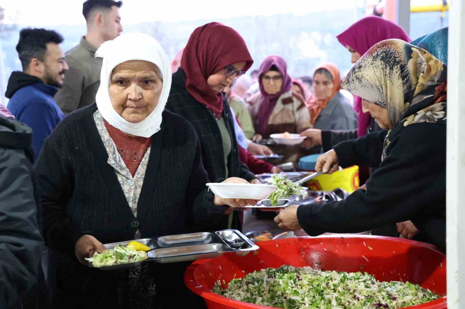 Çameli’de gönül sofraları Emecik Mahallesi’nde kuruldu
