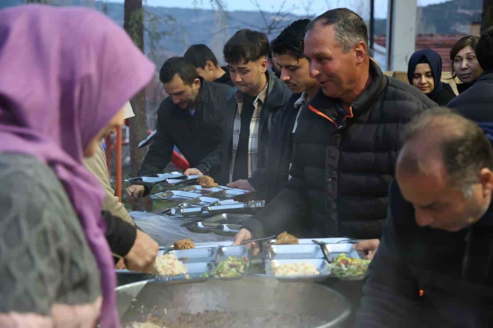 Çameli’de Ramazan bereketi paylaşılmaya devam ediyor
