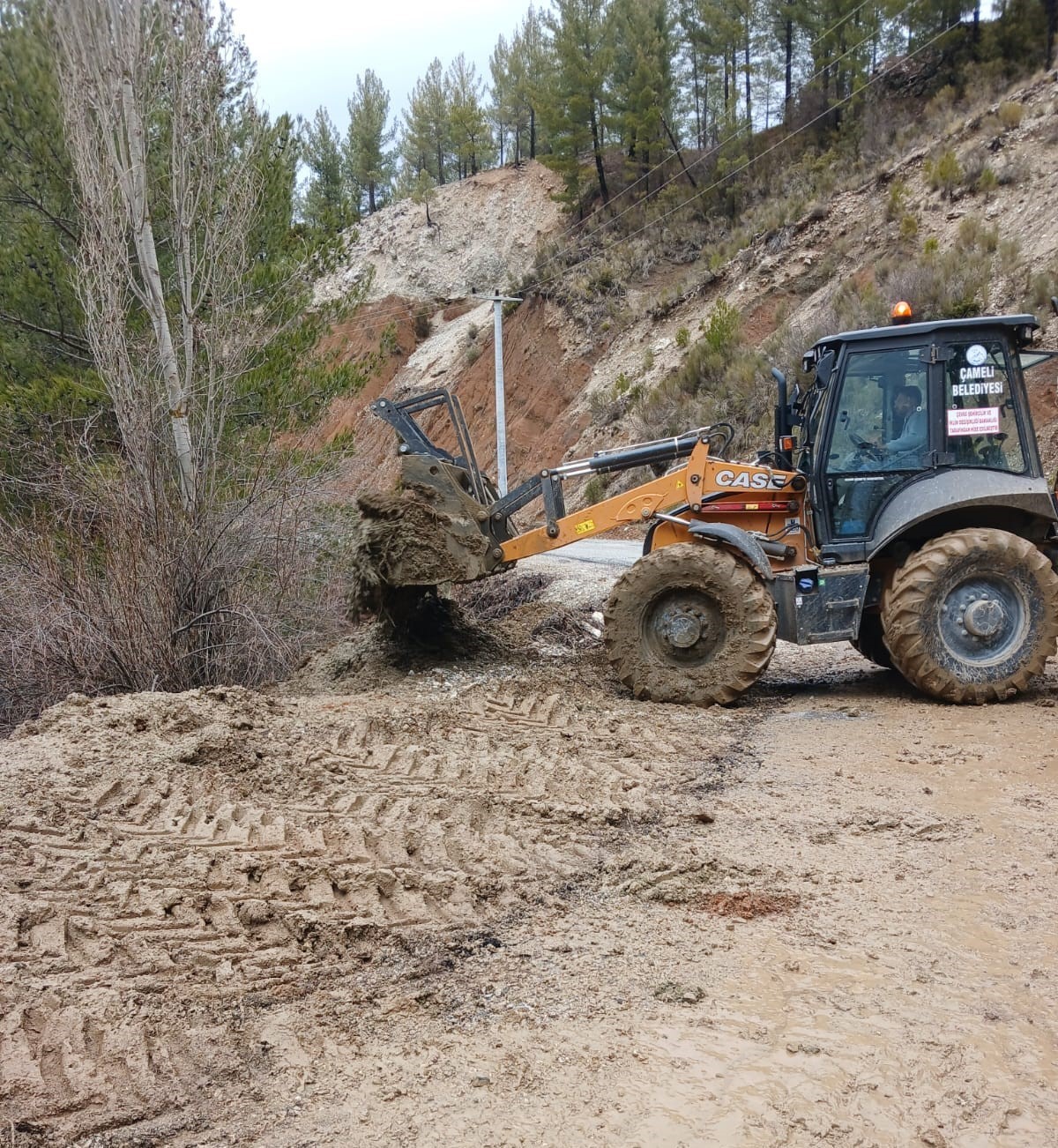 Çameli’nde sel ve heyelana karşı yoğun mesai
