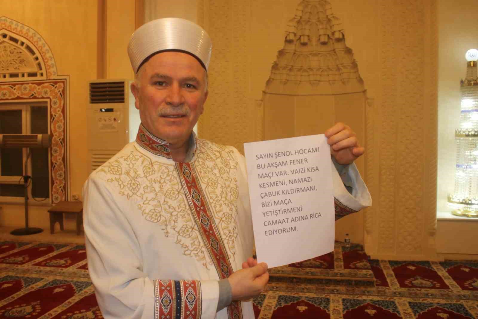 Cami imamı gençleri maça yetiştirdi: Vaazı kısa tuttu, ilahileri azalttı
