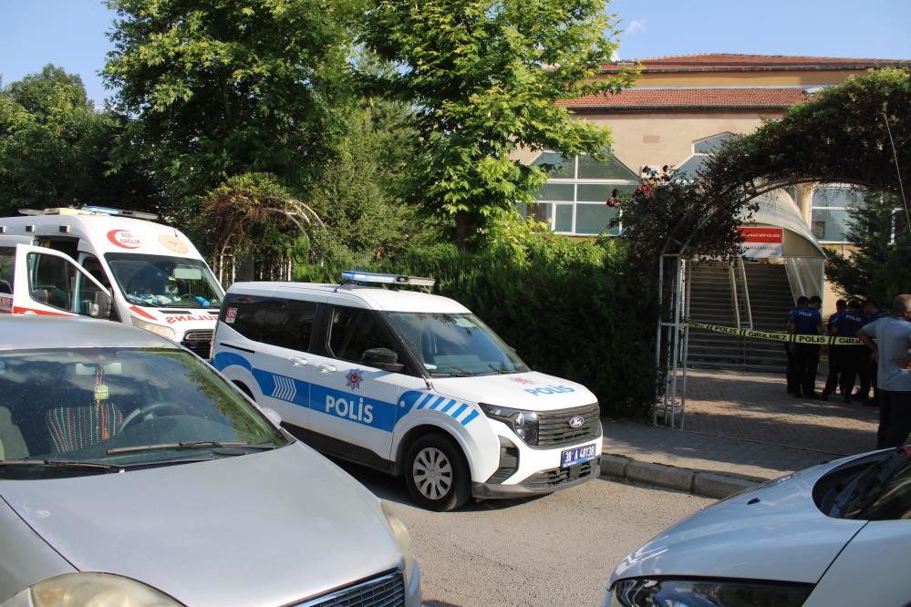 Camideki cinayette sanığa tahrik indirimi ile 16 yıl hapis
