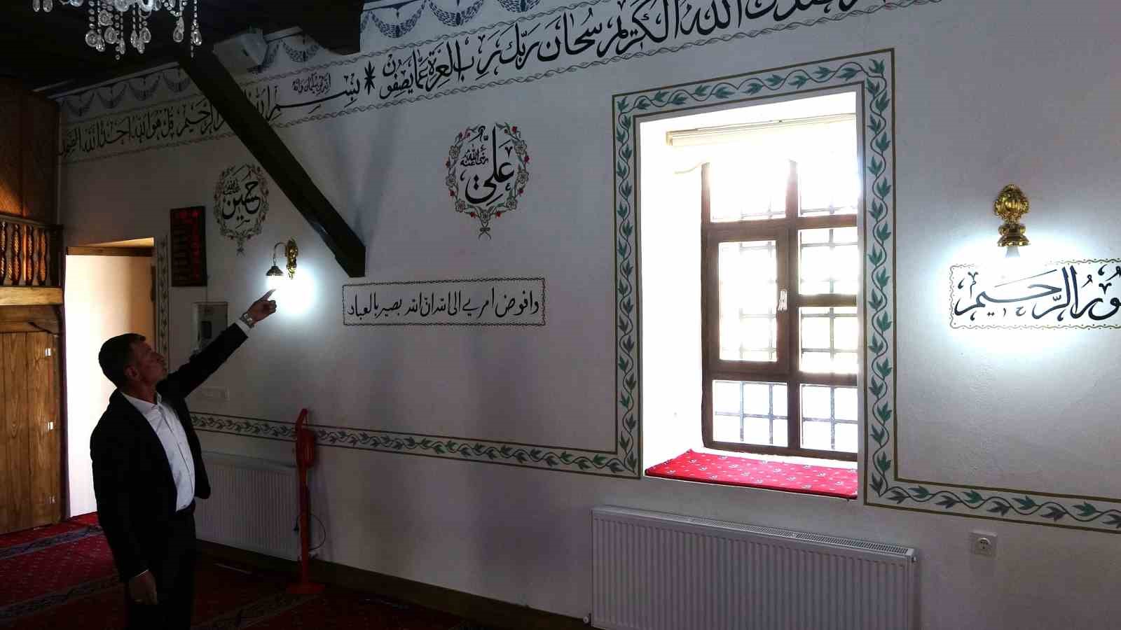 Caminin duvar boşluğundaki sır yüzyıllar sonra ortaya çıktı
