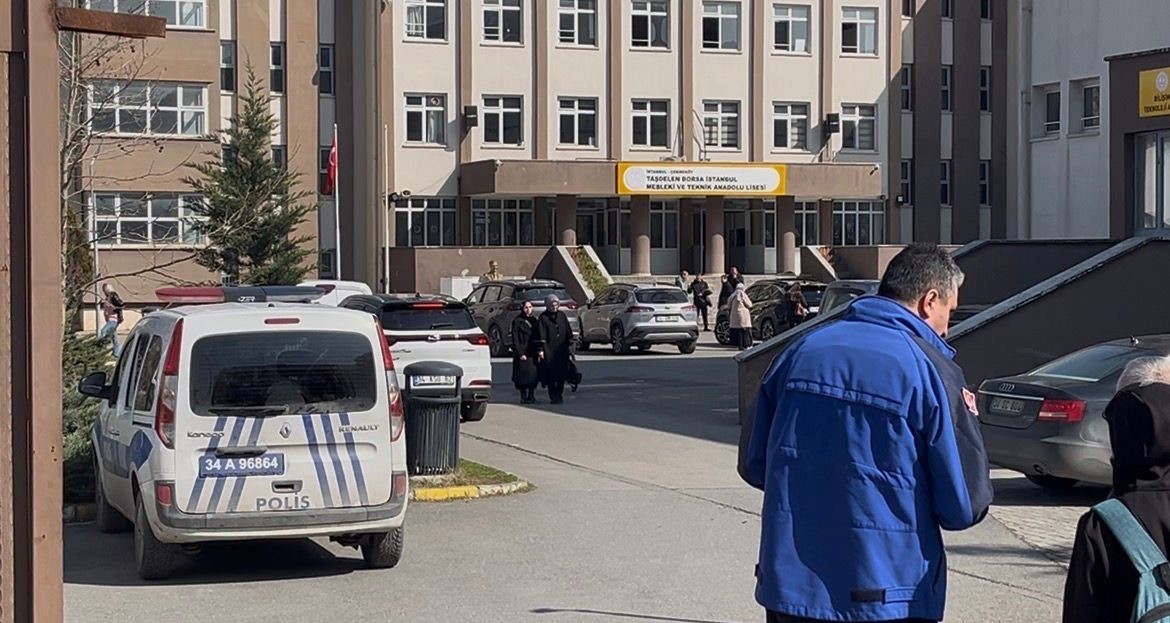 "Can güvenliğimiz yok" dedi, öğrencisi tarafından öldürüldü
