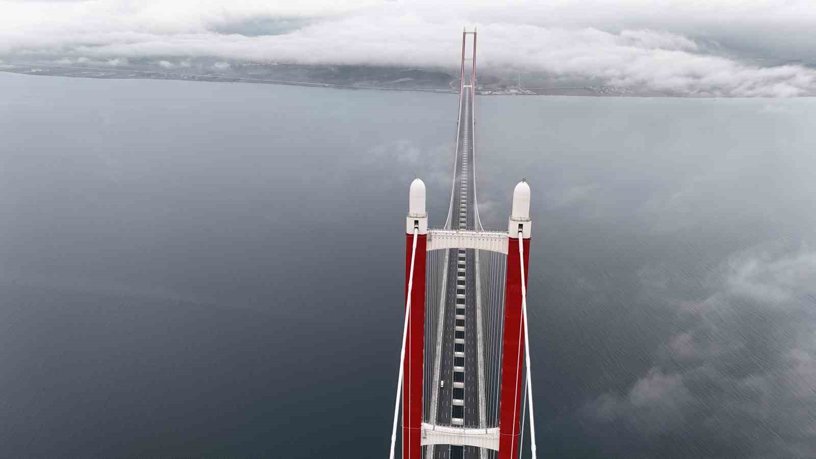 Çanakkale Boğazı sis nedeniyle transit gemi geçişlerine kapatıldı
