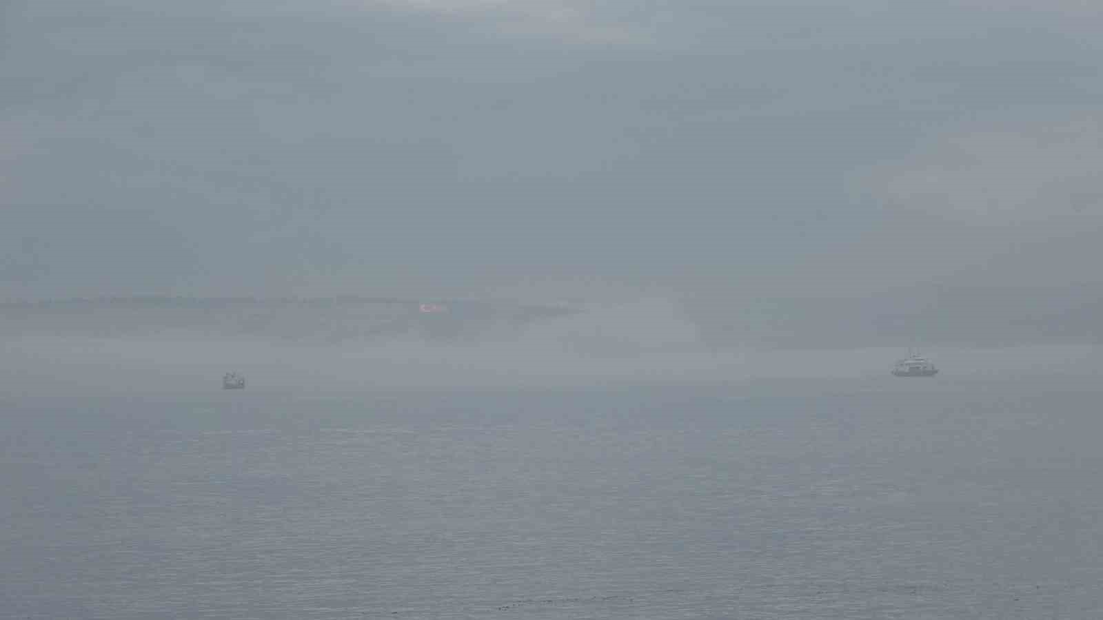Çanakkale Boğazı, sis sebebiyle gemi geçişlerine kapatıldı
