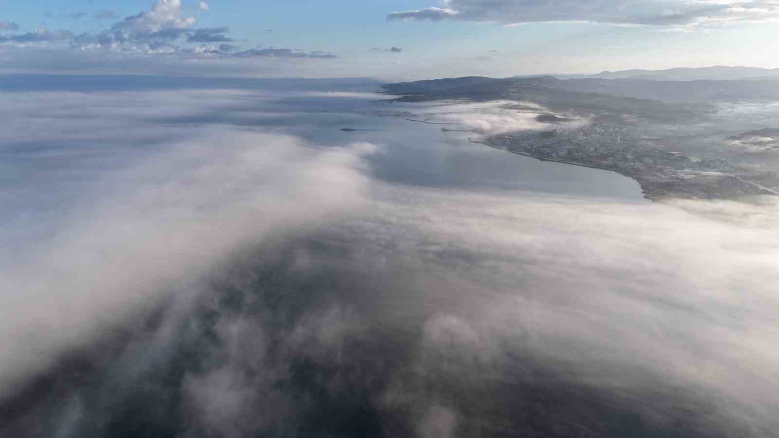 Çanakkale Boğazı, sis sebebiyle gemi geçişlerine kapatıldı
