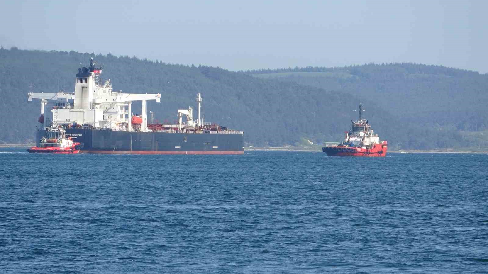 Çanakkale Boğazı’nda ham petrol tankeri sürüklendi

