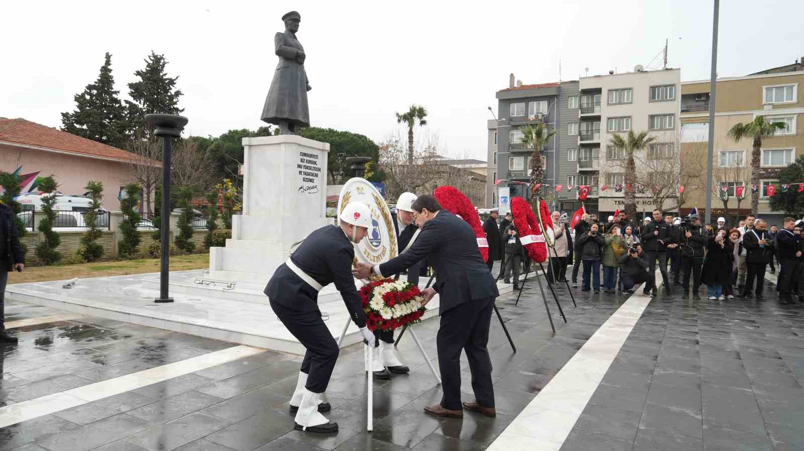 Çanakkale Deniz Zaferi’nin 111’inci yıl coşkusu
