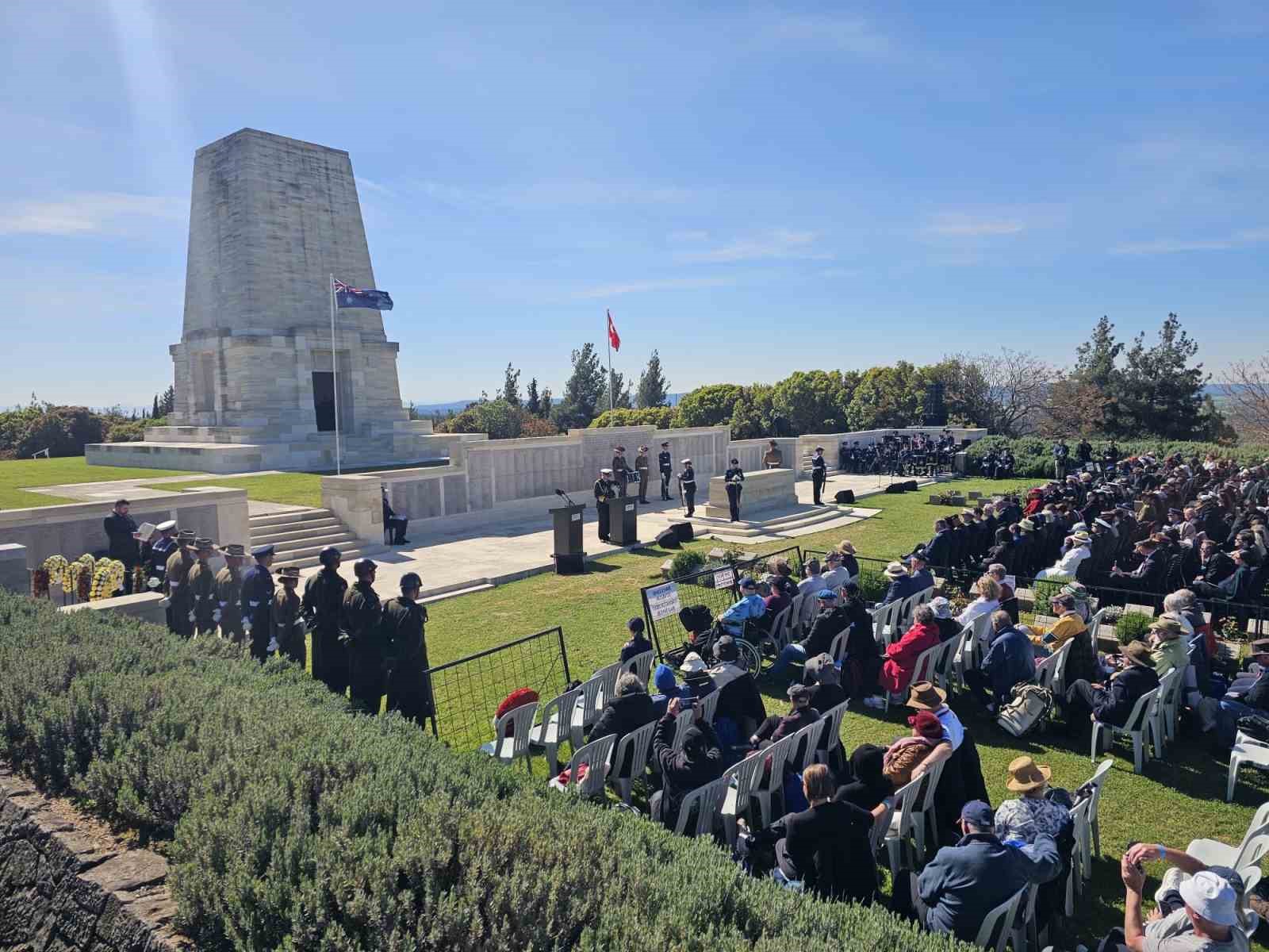 Çanakkale Kara Savaşları’nda hayatını kaybedenler ’Yalnız Çam’da anıldı
