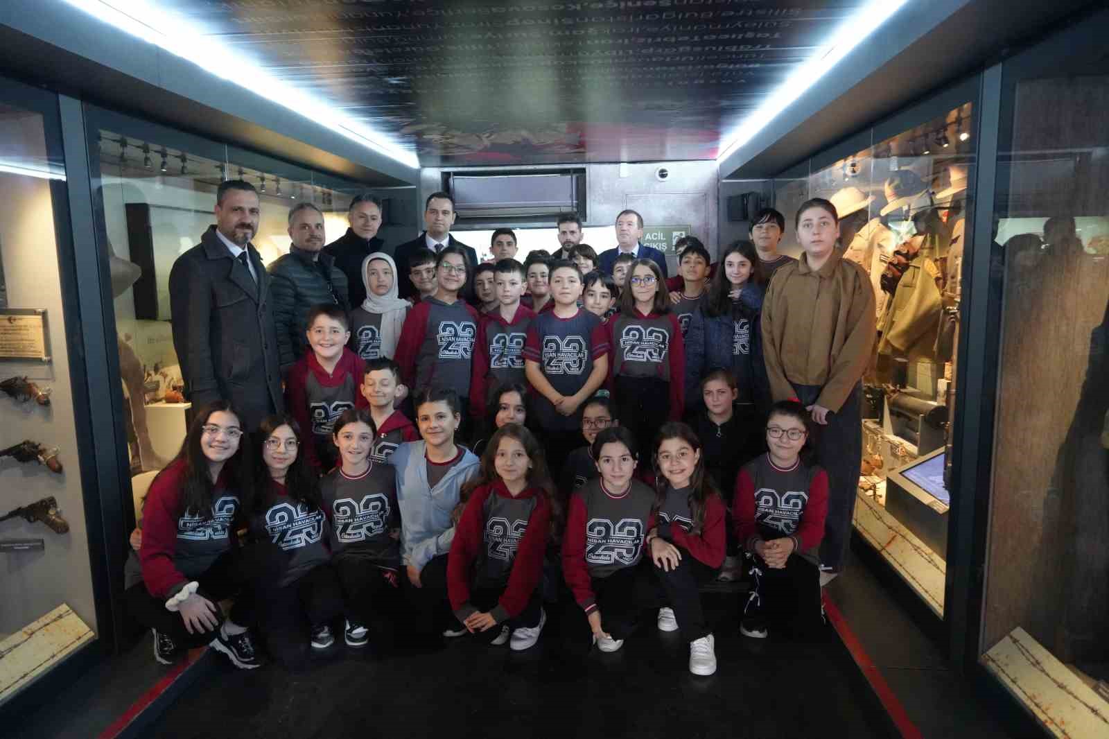 Çanakkale ruhunu taşıyan mobil müze tırı Niğde’de ziyarete açıldı
