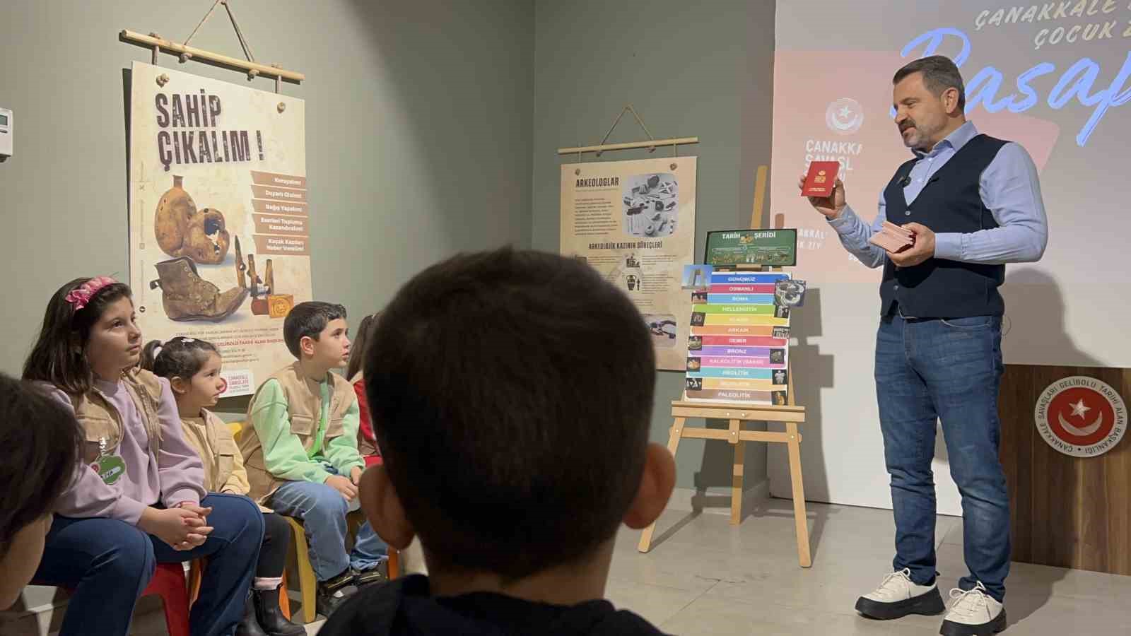 Çanakkale Tarihi Alan’da Çocuk Ziyaret Pasaportu projesi hayata geçirildi
Çanakkale Tarihi Alan’da Çocuk Ziyaret Pasaportu projesi hayata geçirildi
