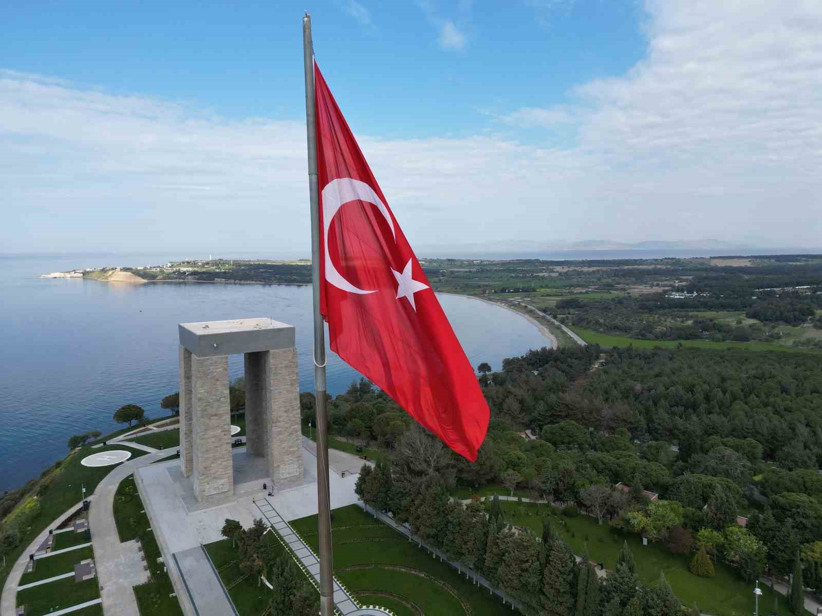 Çanakkale Tarihi Alan’da Çocuk Ziyaret Pasaportu projesi hayata geçirildi
Çanakkale Tarihi Alan’da Çocuk Ziyaret Pasaportu projesi hayata geçirildi