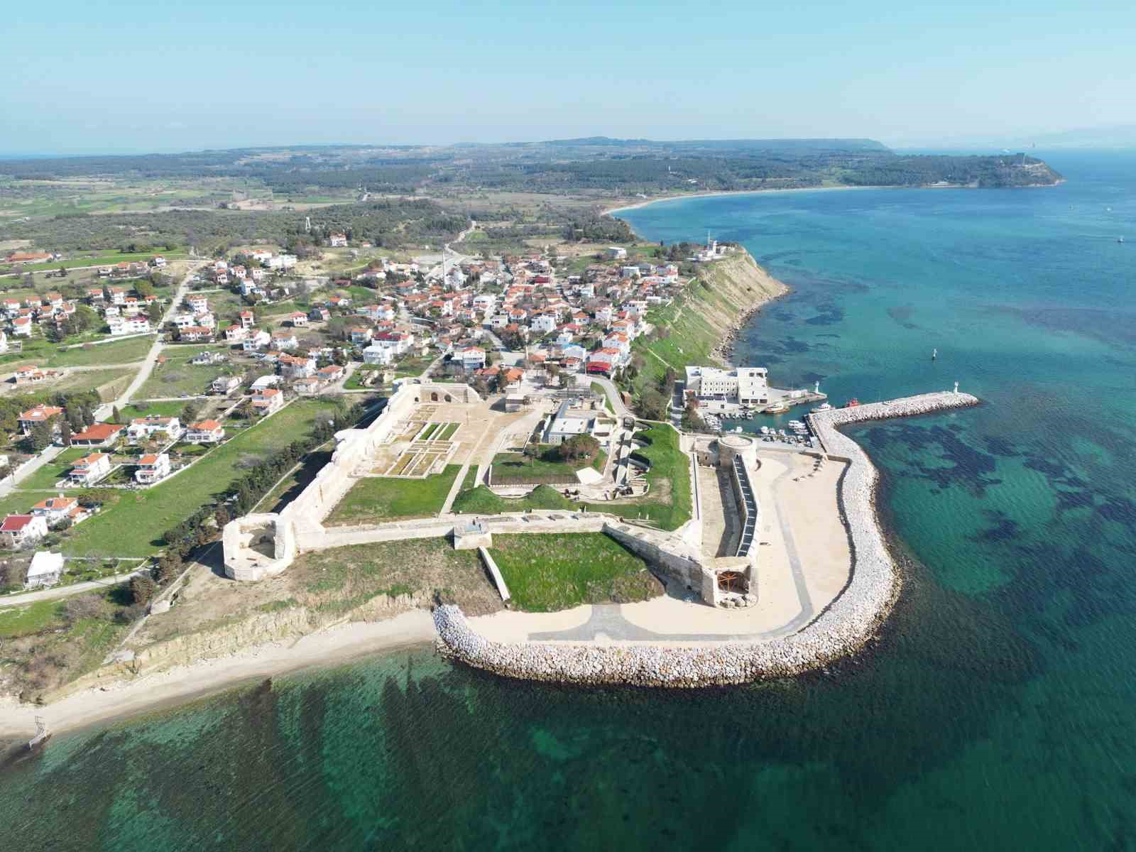 Çanakkale Tarihi Alan’da Çocuk Ziyaret Pasaportu projesi hayata geçirildi
Çanakkale Tarihi Alan’da Çocuk Ziyaret Pasaportu projesi hayata geçirildi