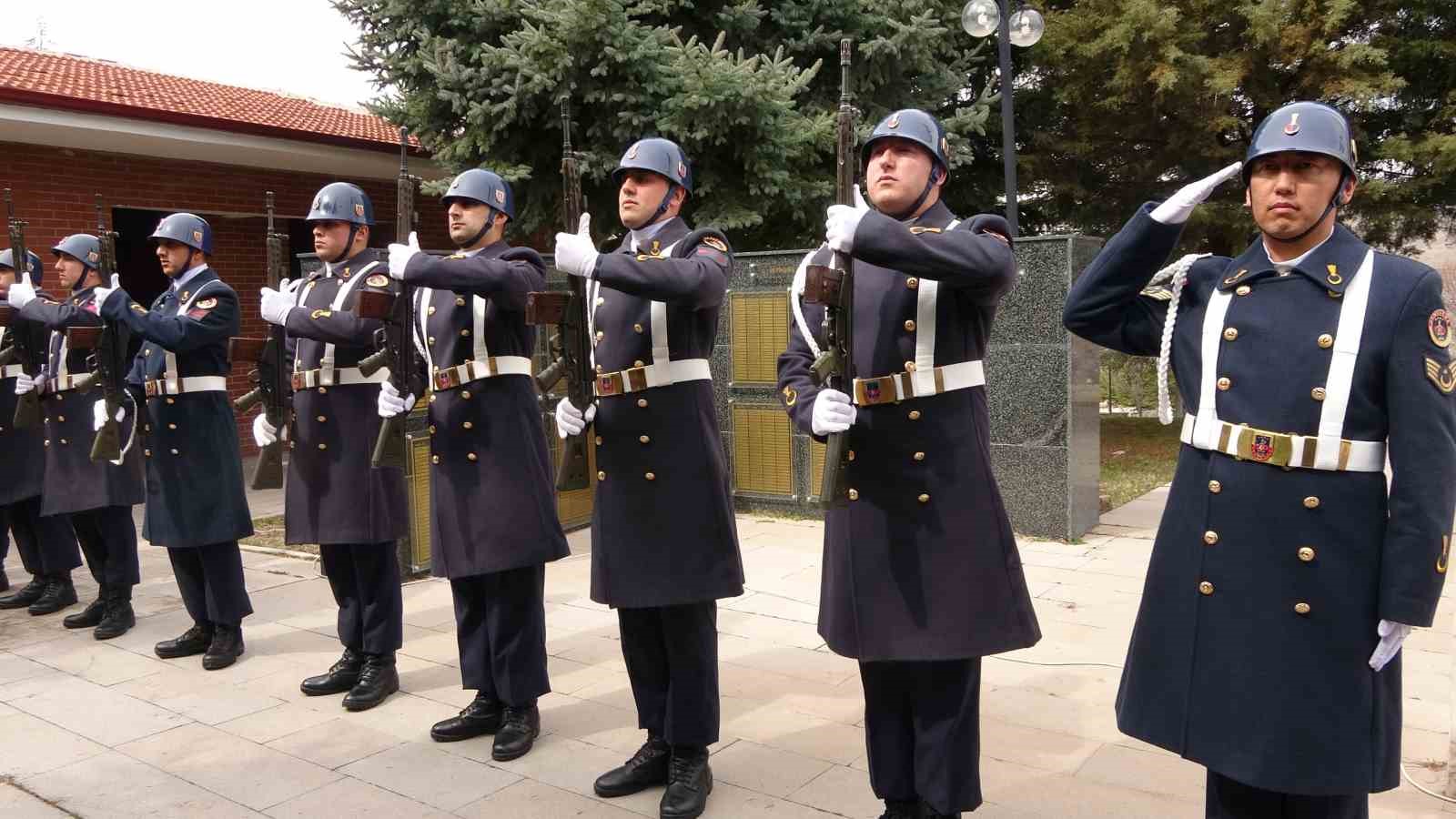 Çanakkale Zaferi şehitleri Yozgat Şehitliği’nde anıldı

