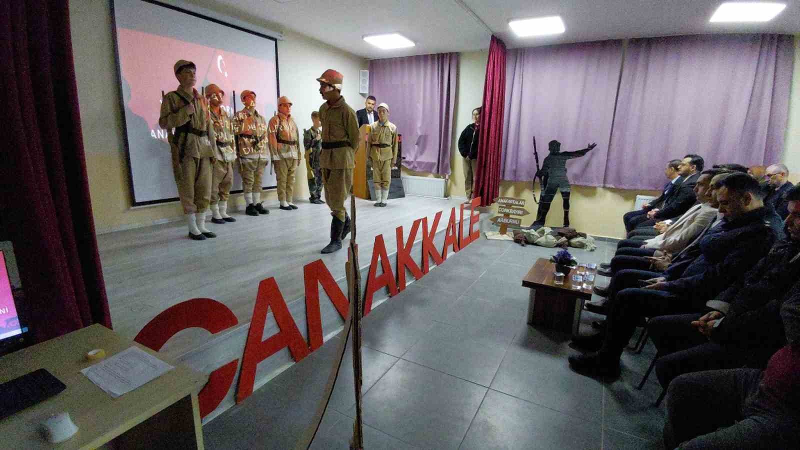 Çanakkale zaferine özel öğrencilerden dolu dolu program
