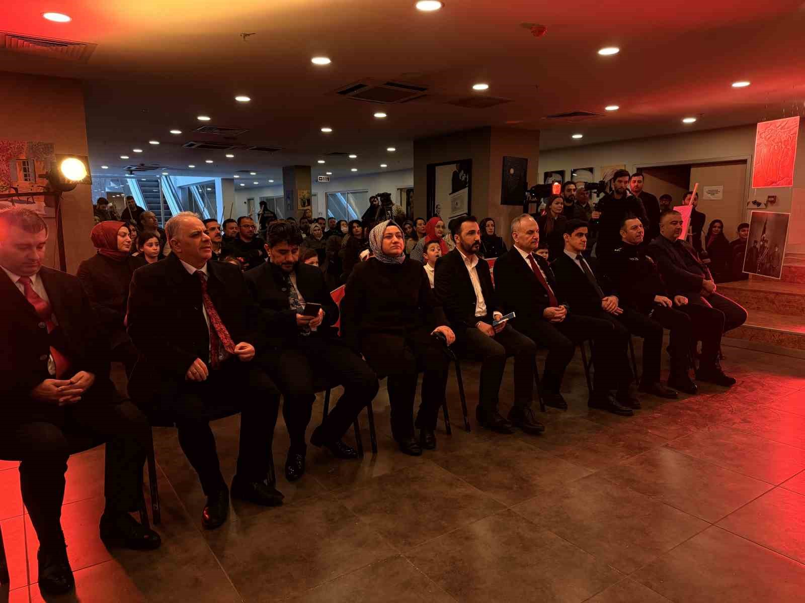 Çanakkale Zaferi’nin 111’inci yıl dönümü Gaziosmanpaşa’da coşkuyla kutlandı
