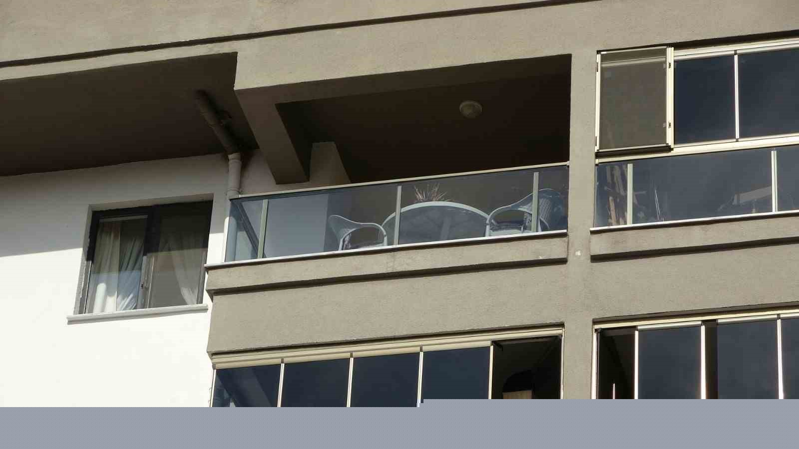 Çanakkale’de 5. kattan düşen restarotör Tuğba Yavaş’ın ölümünde mahkeme eşine kasten adam öldürme soruşturması başlattı
