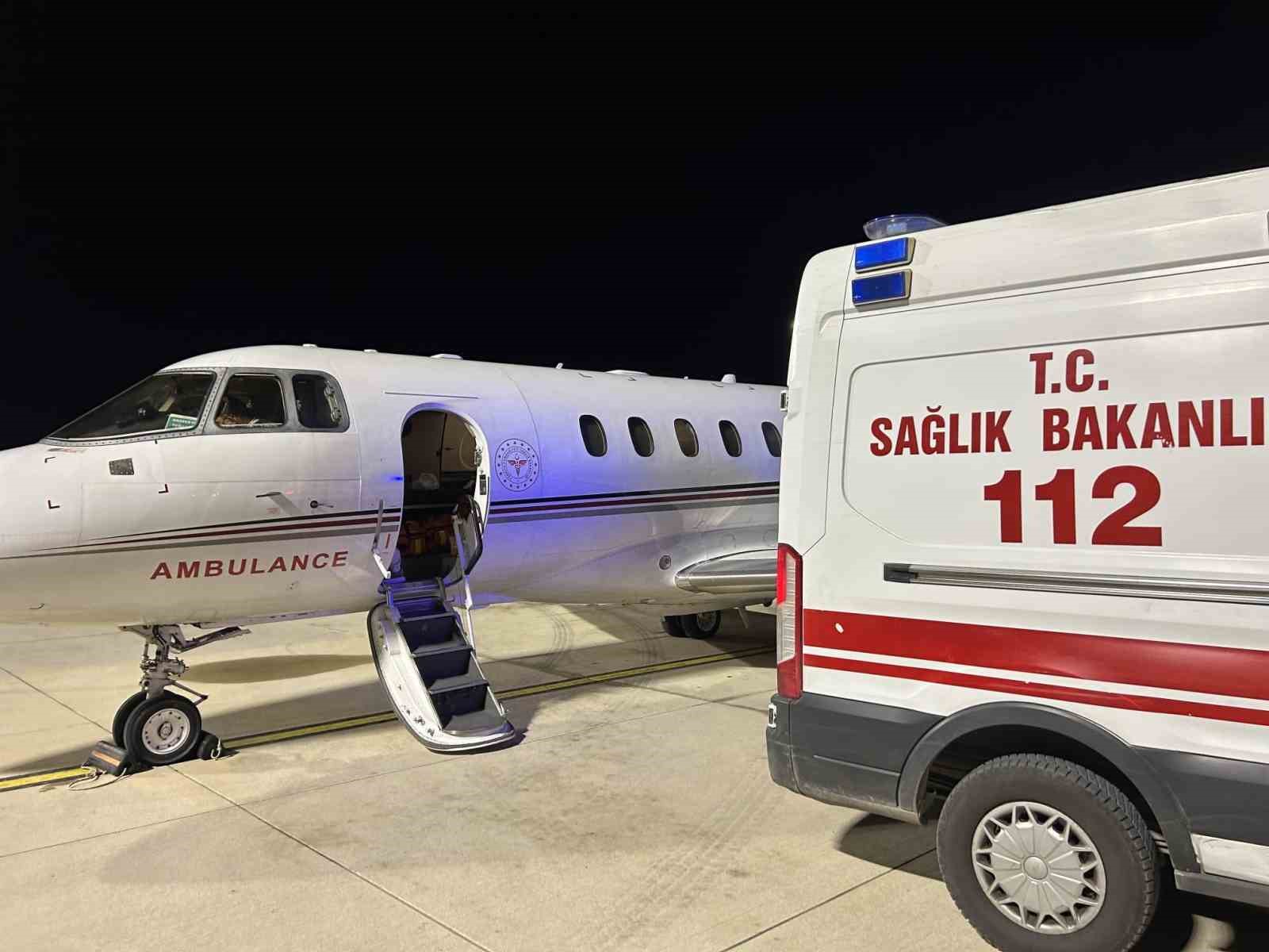 Çanakkale’de 54 günlük bebek uçak ambulansla Ankara’ya sevk edildi
