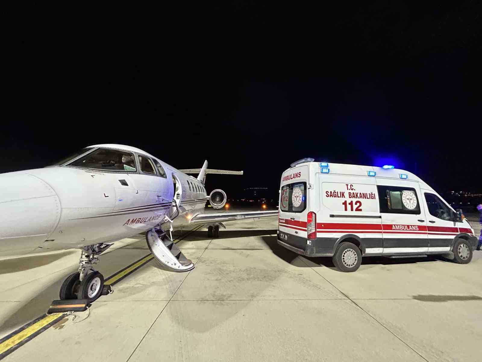 Çanakkale’de 54 günlük bebek uçak ambulansla Ankara’ya sevk edildi

