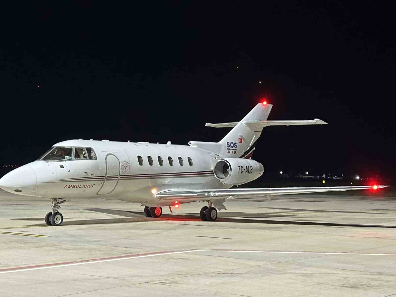 Çanakkale’de 54 günlük bebek uçak ambulansla Ankara’ya sevk edildi
