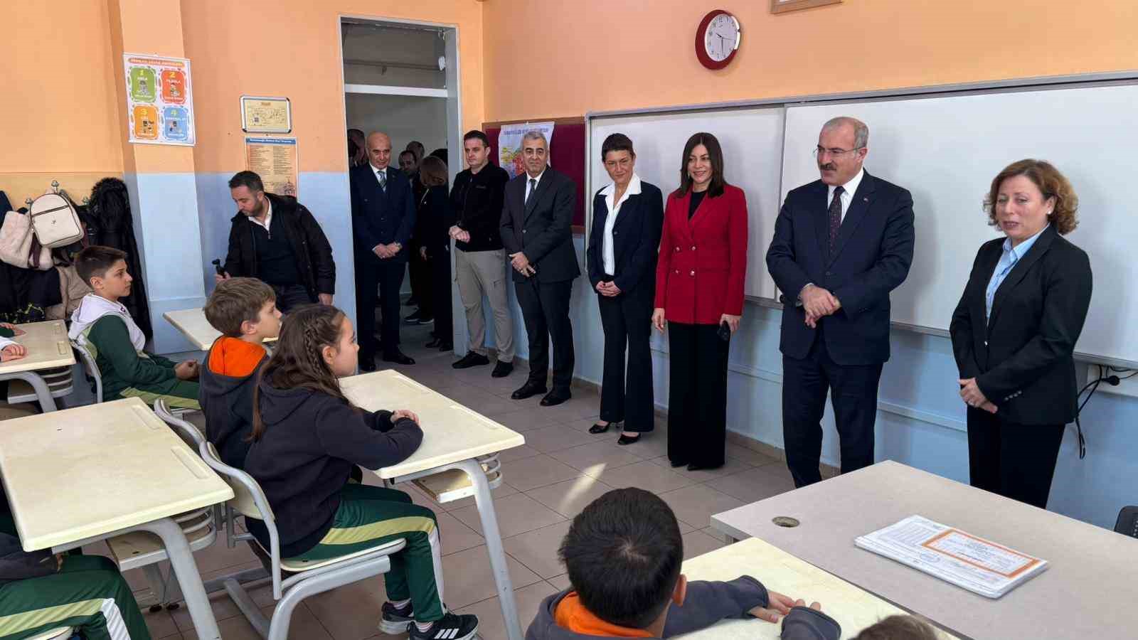 Çanakkale’de 80 bin 283 öğrenci karne aldı
