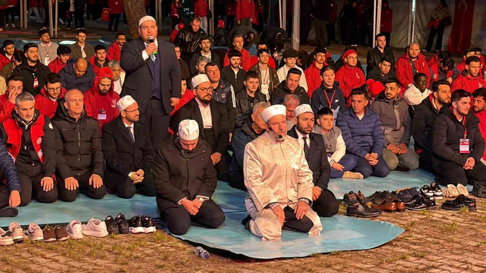 Çanakkale’de binlerce kişi, 57’nci Alay’ın izinde yürüdü
